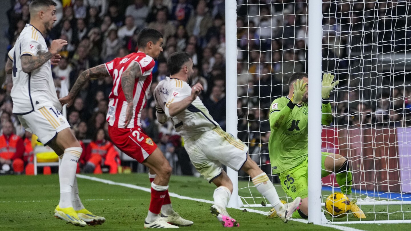 La controverse sur le VAR se répercute en Espagne longtemps après la victoire tardive du Real Madrid contre Almeria, dernier