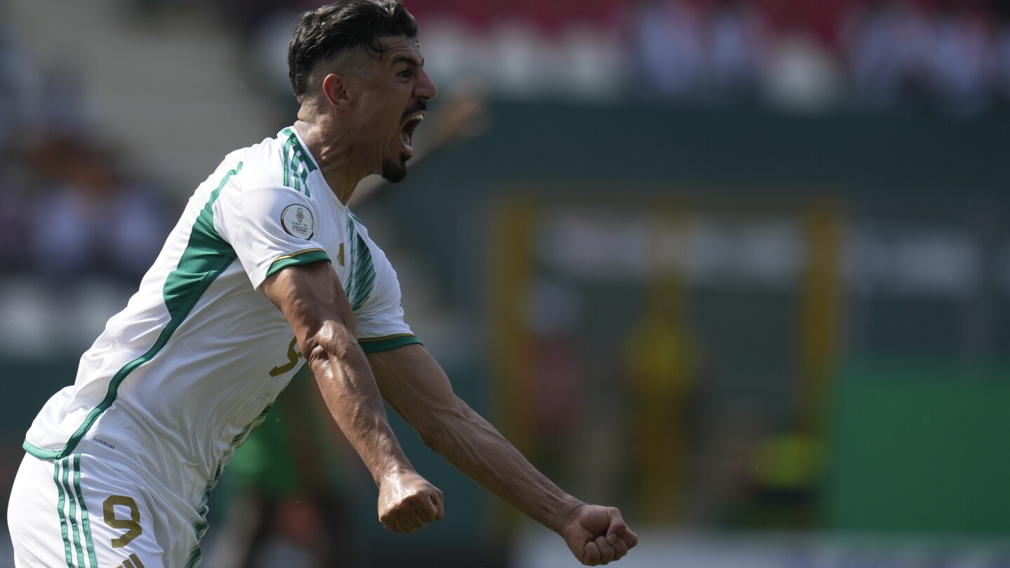 Le Burkina Faso regrette le but tardif de Bounedjah alors que l'Algérie fait match nul 2-2 en Coupe d'Afrique.  L'Angola bat la Mauritanie