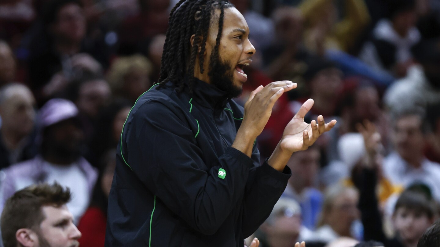 Le meneur des Cavaliers Darius Garland revient d'une fracture de la mâchoire subie lors du match de décembre