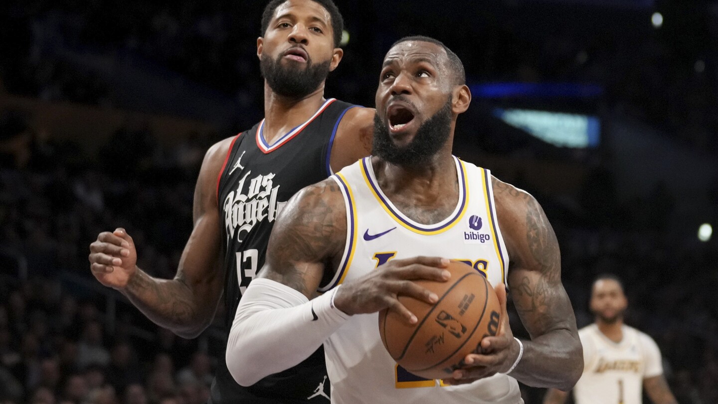 LeBron James marque 25 points, les Lakers résistent aux Clippers 106-103 pour mettre fin à une séquence de 4 défaites consécutives