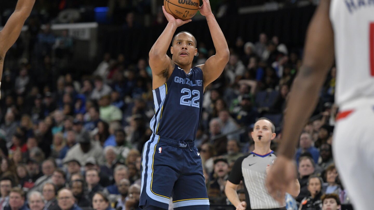 L'entorse de la cheville gauche de Desmond Bane l'empêchera d'entrer à l'extérieur pendant au moins six semaines