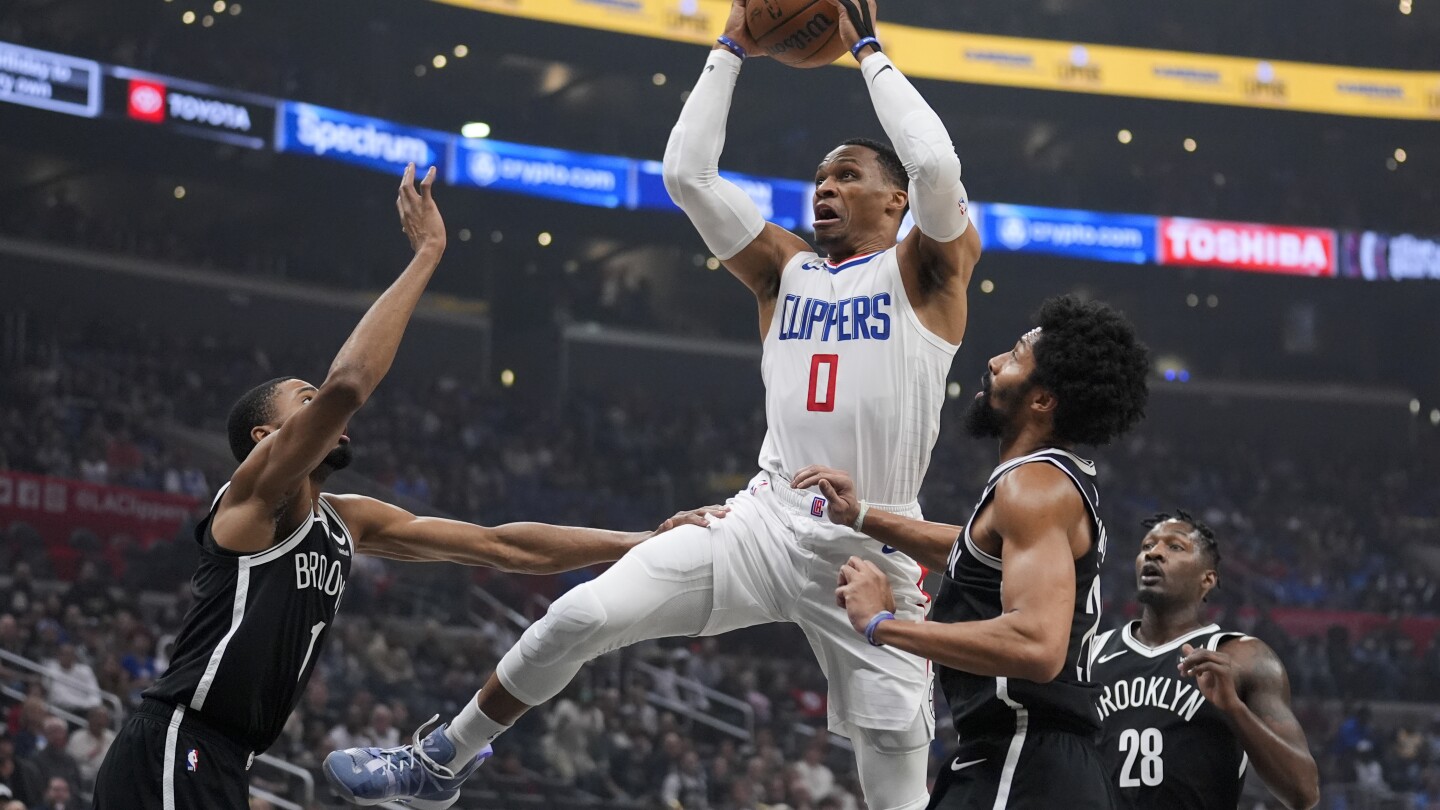 Les Clippers clôturent avec une séquence de 22-0 et surmontent un déficit de 18 points pour battre les Nets 125-114