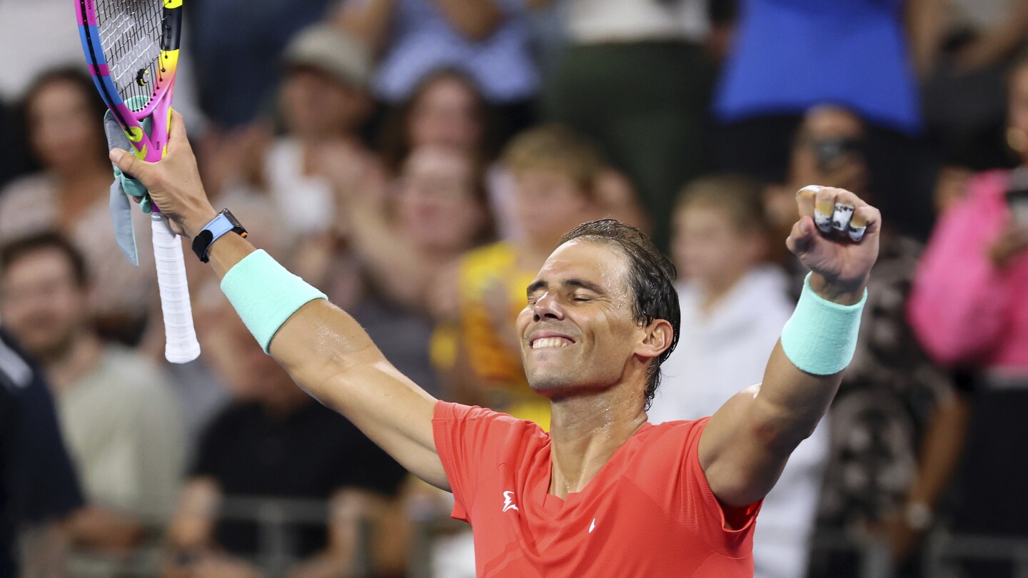 Nadal revient avec une victoire à Brisbane lors de son premier match compétitif en simple en un an