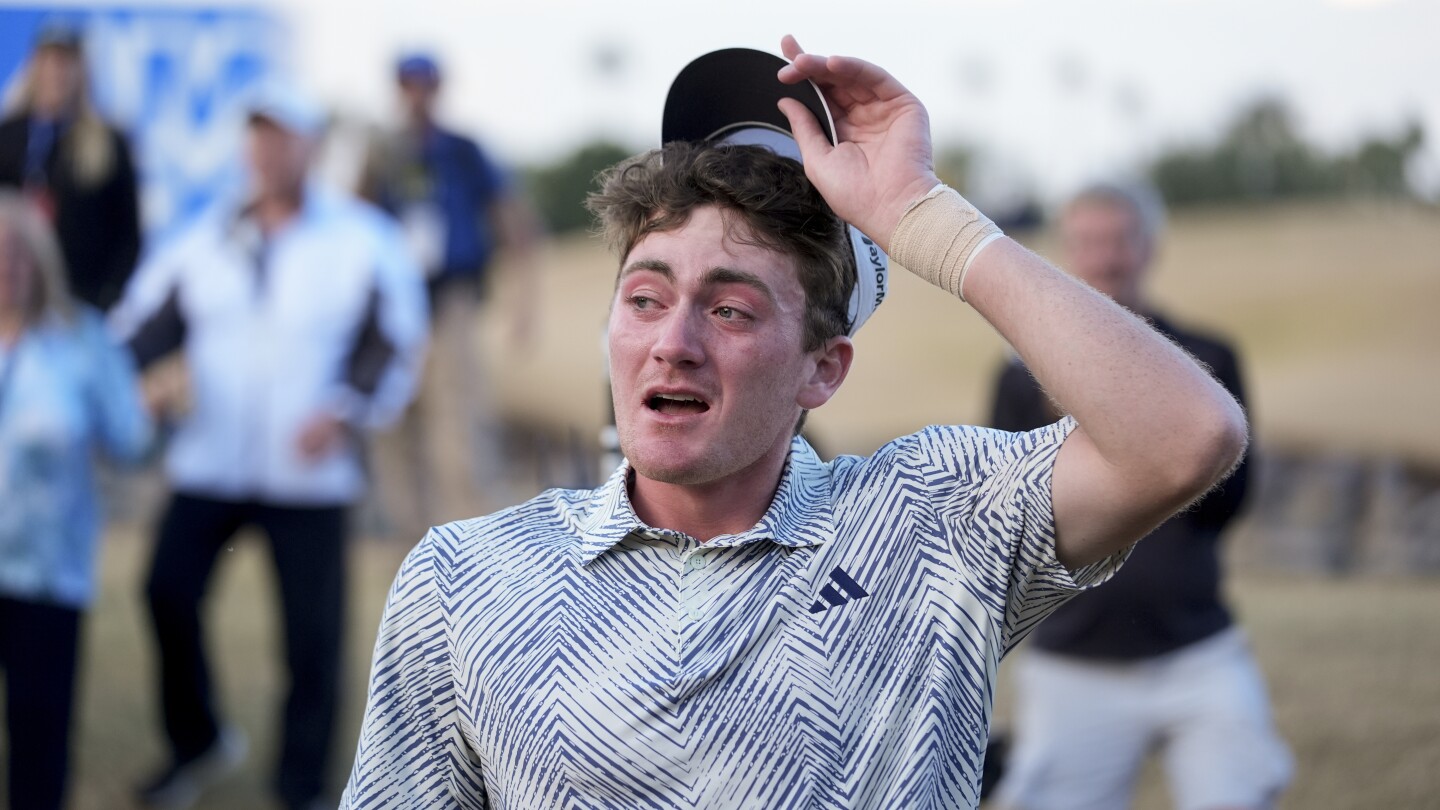 Nick Dunlap, étudiant en deuxième année de l'Alabama, rejoint le PGA Tour après une victoire décisive