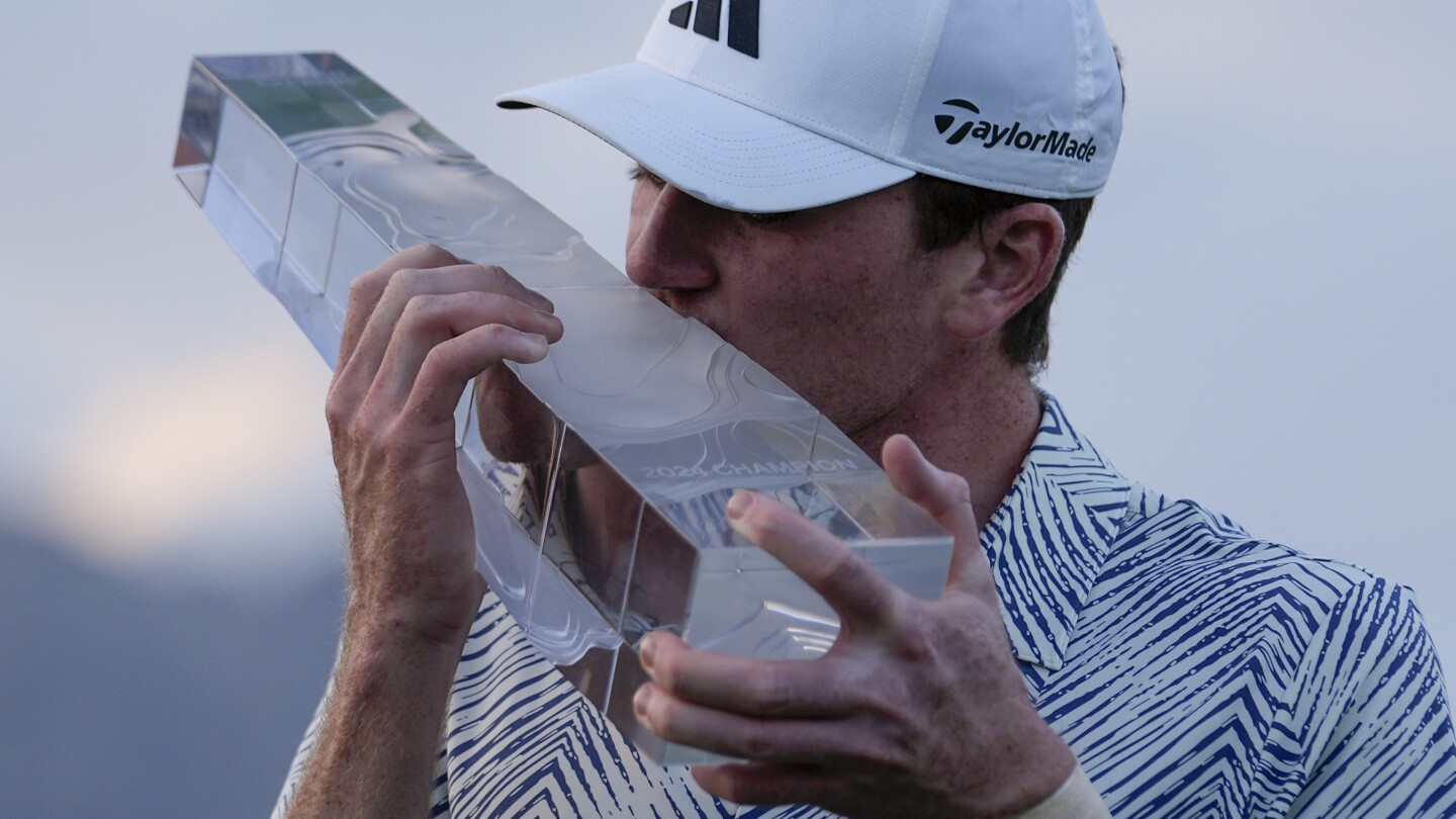 Nick Dunlap se retire de Torrey Pines après être devenu le premier amateur en 33 ans à gagner sur le PGA Tour