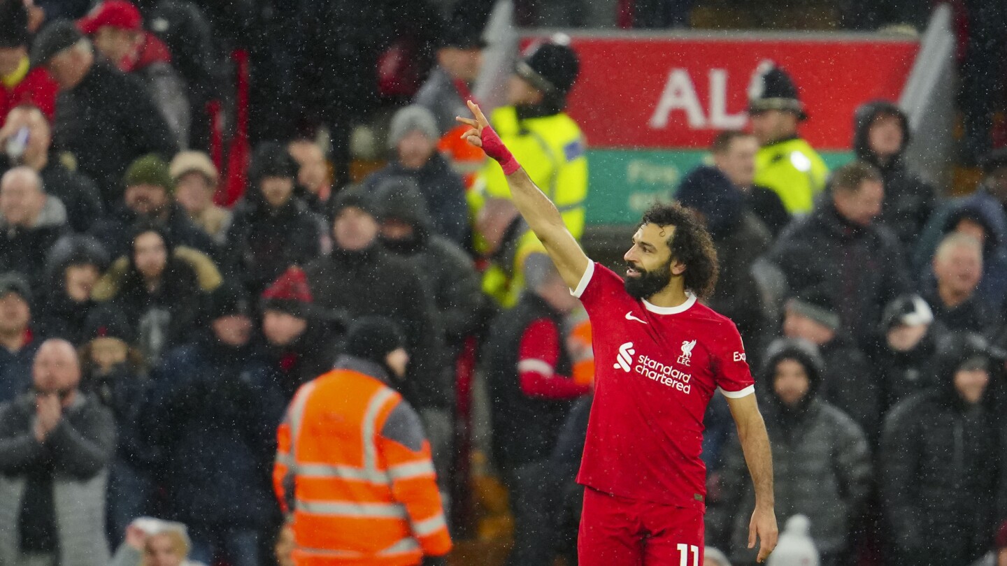 Salah marque 2 points après avoir changé de chaussures alors que Liverpool bat Newcastle pour ouvrir une avance de 3 points