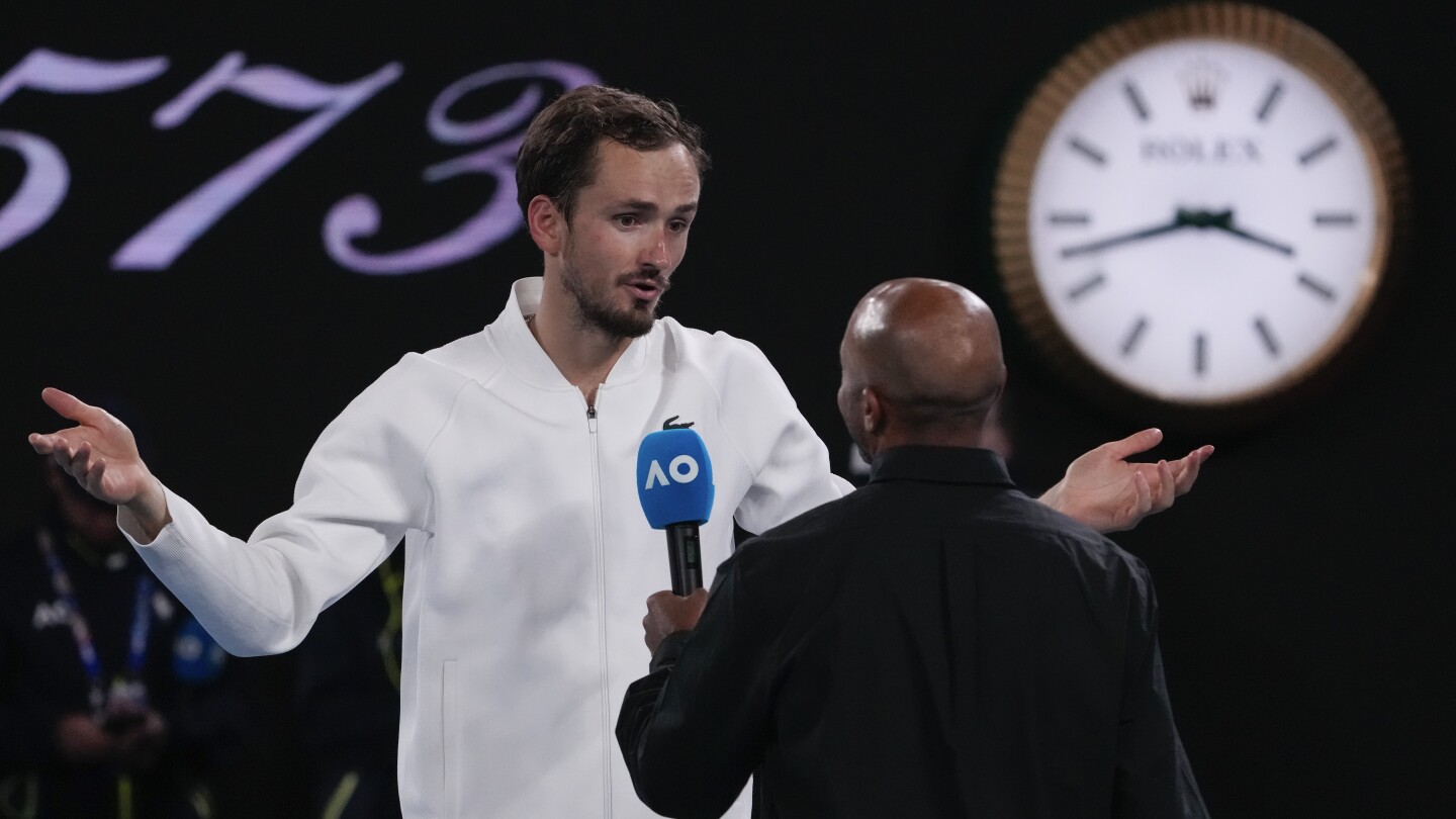 Succès du jour au lendemain : Medvedev termine le match du 2e tour à 3h39 à l'Open d'Australie