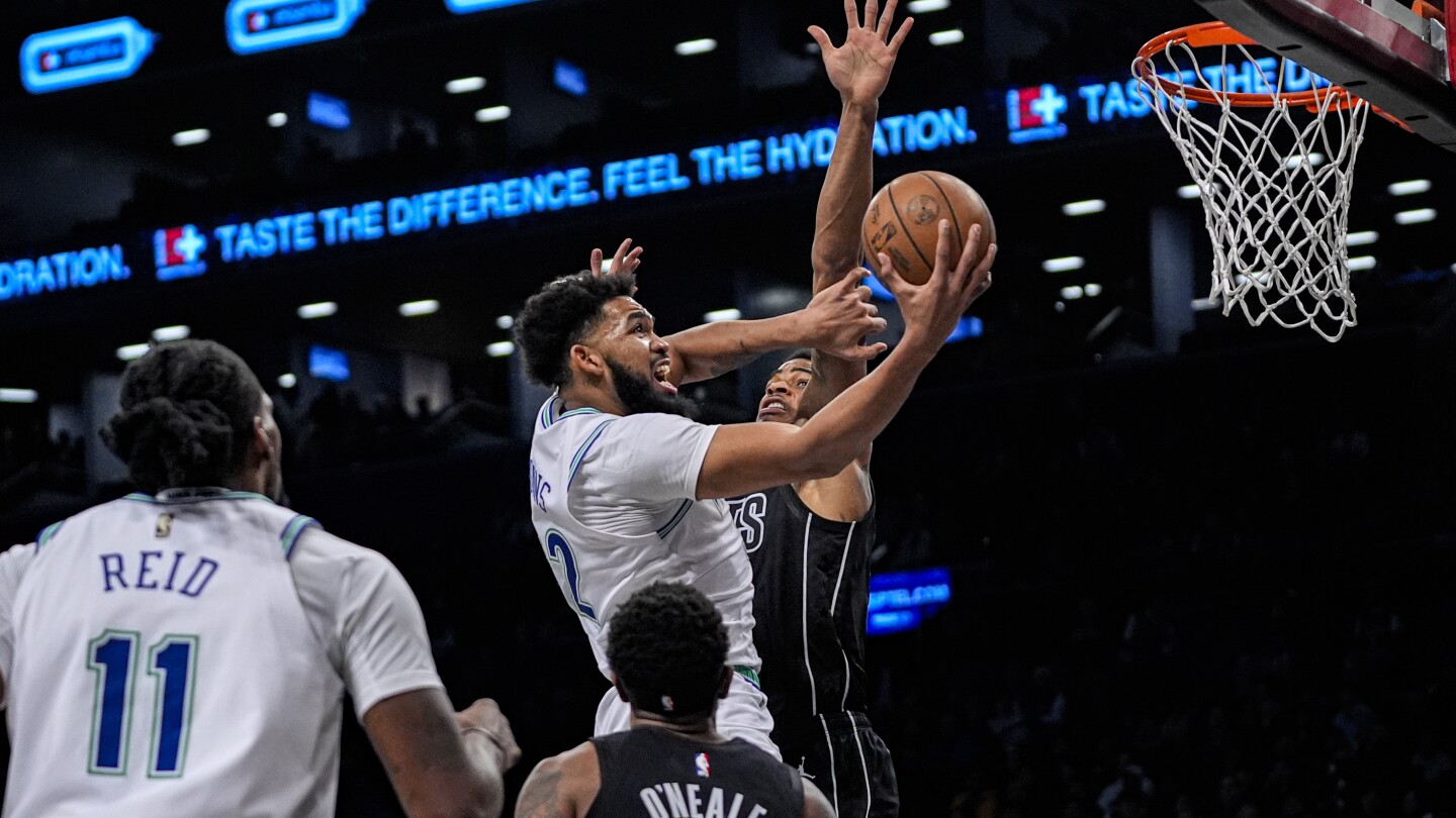 Towns marque 27 points, Edwards en obtient 24, les Timberwolves s'accrochent pour une victoire 96-94 contre les Nets