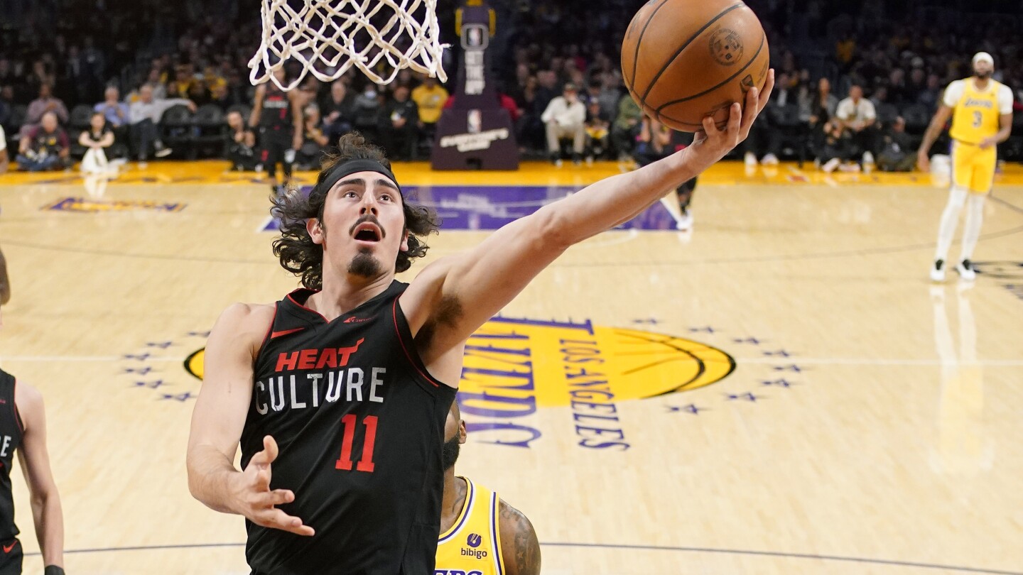 Tyler Herro marque 21 points, Heat s'éloigne au 4ème quart-temps pour battre les Lakers 110-96
