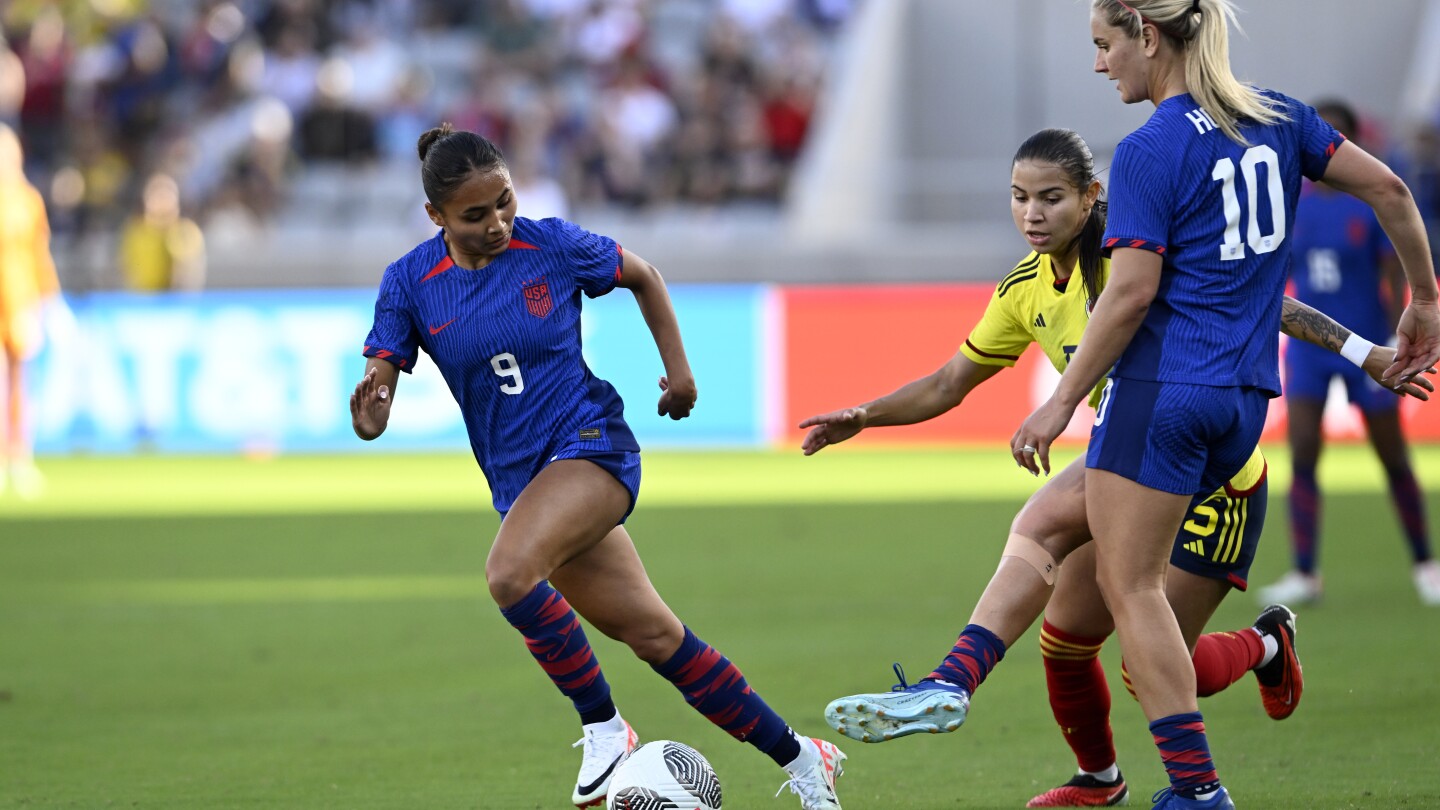 La capitaine américaine Lindsey Horan s'excuse après avoir déclaré que les fans de football américains "ne sont pas intelligents"