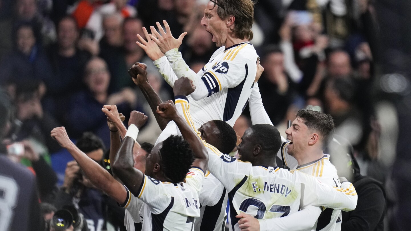 Luka Modric sort du banc pour donner au leader espagnol le Real Madrid une victoire 1-0 contre Séville