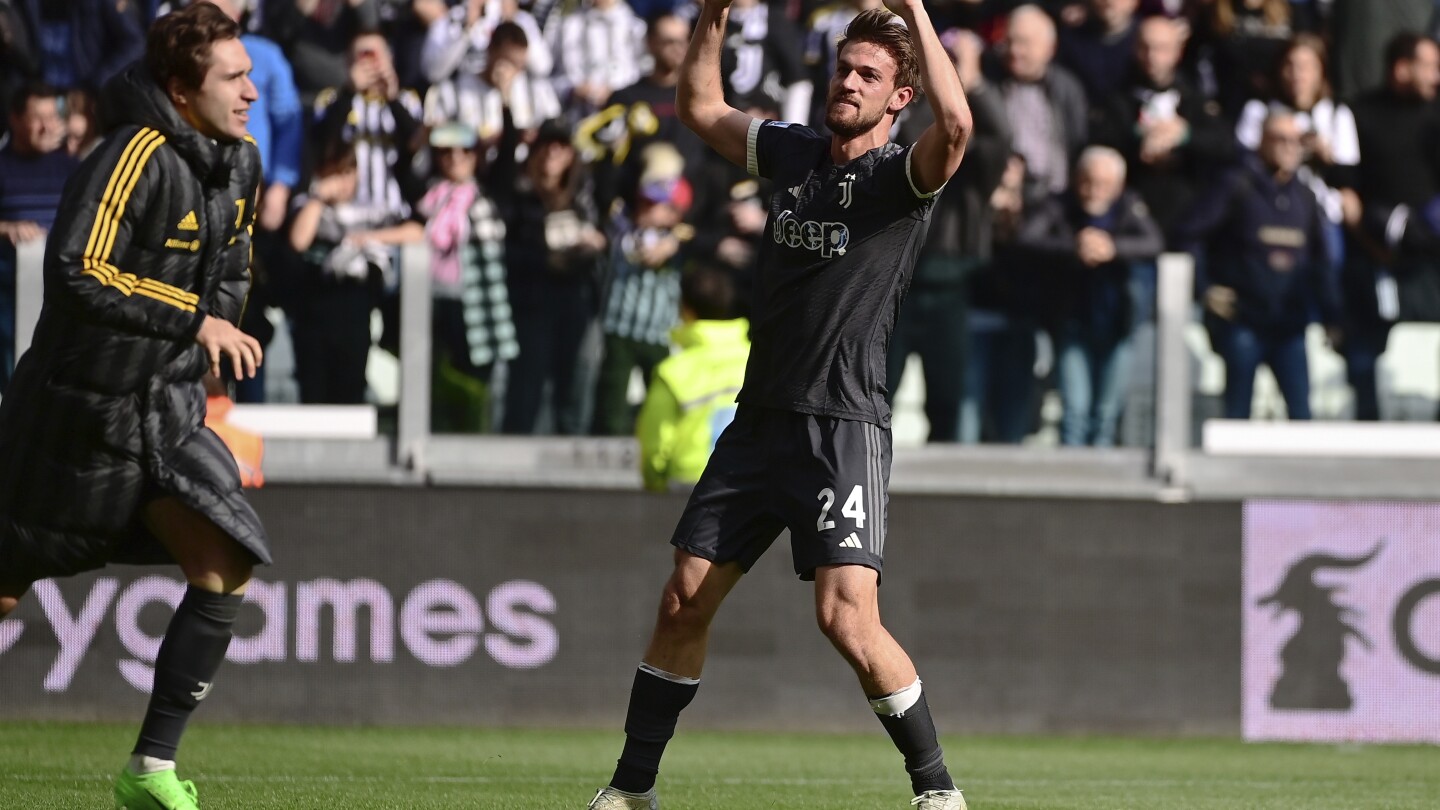 Rugani marque tard alors que la Juventus met fin à une séquence sans victoire avec une victoire 3-2 sur Frosinone.  Inter déroutes Lecce