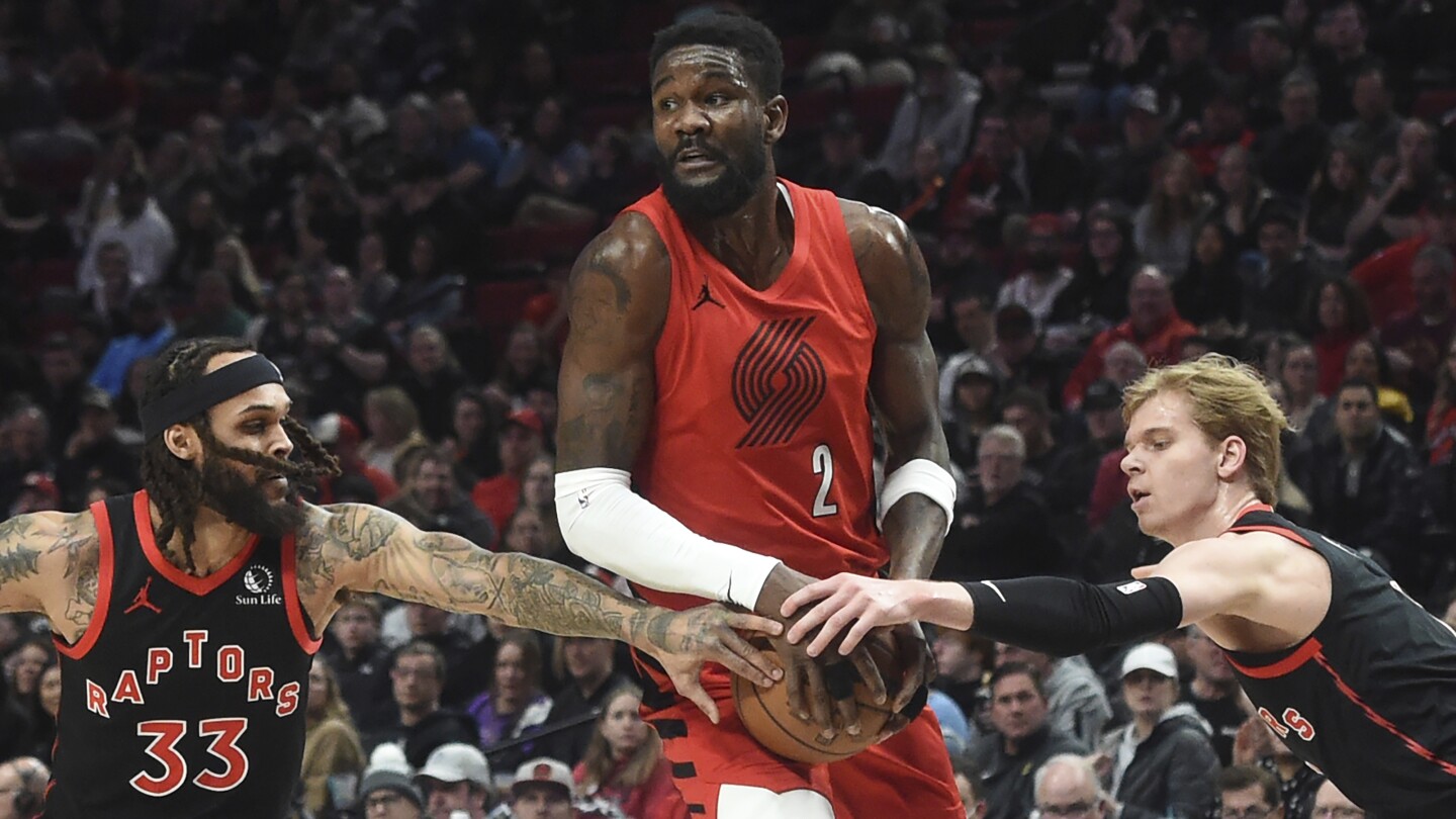 Ayton a un sommet de 30 points pour la saison et les Trail Blazers résistent aux Raptors 128-118 en prolongation