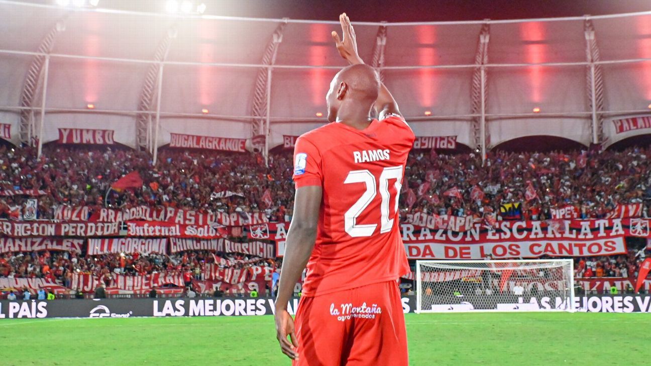 Adrián Ramos quitte l'Amérique avec des larmes et des excuses aux fans