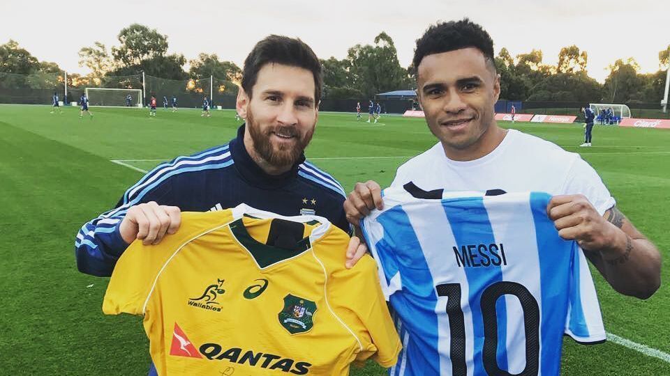 Une légende est retirée: la Nouvelle-Guinée est née en Papouasie, brillait dans les Wallabies et est fan de Messi