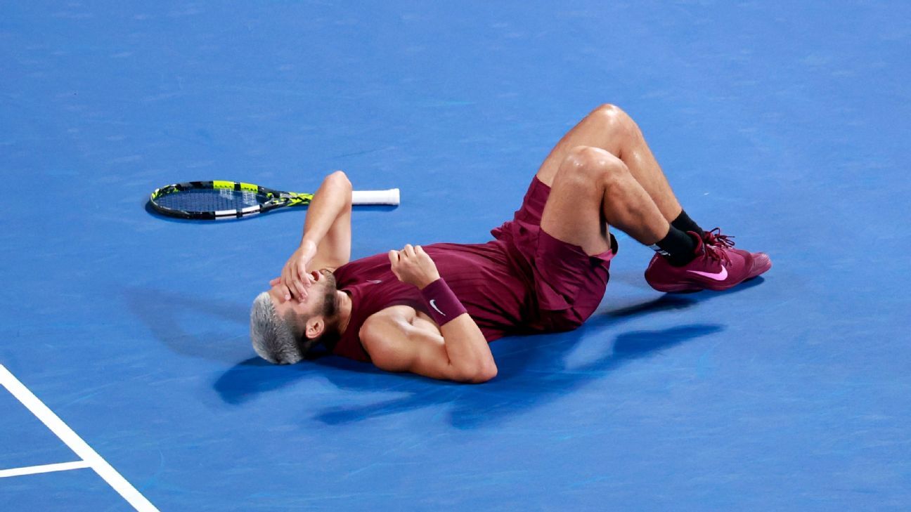 Alcaraz se penche mais ne se brise pas lors de sa première apparition à Tokyo