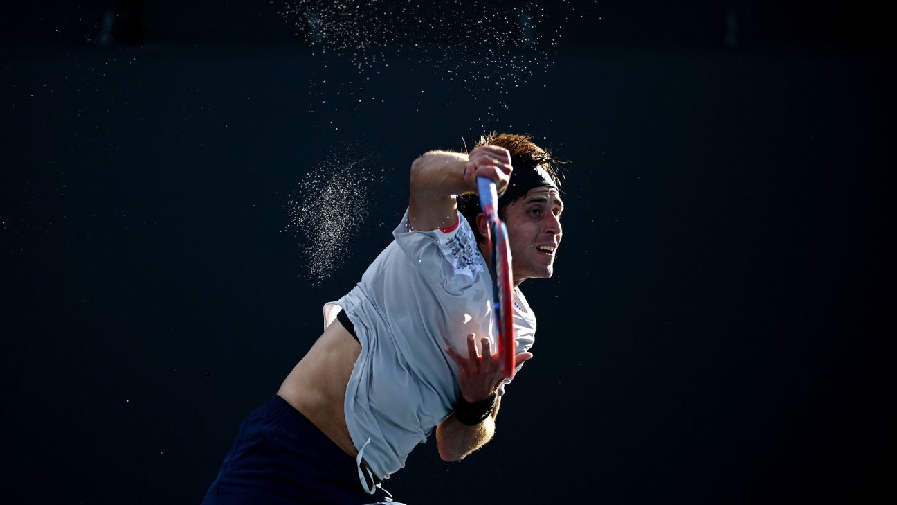 Etcheverry ira pour les demi-finales de Hangzhou avant un "survivant" de deux points de match et ... presque 4 heures!