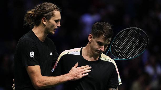 Les éloges de Zverev envers Ugo Carabelli au filet après l'avoir battu au Masters 1000 de Paris