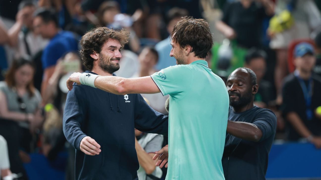 Vacherot fut ému du triomphe de Rinderknech, il alla le serrer dans ses bras et se donna l'image de l'année à Shanghai