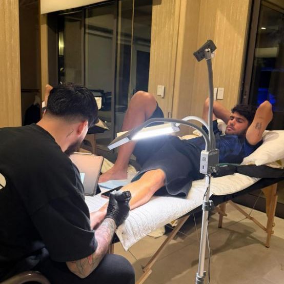 Alcaraz et son nouveau tatouage : la promesse tenue après le succès à l'Open d'Australie