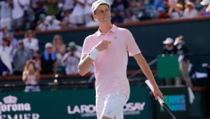 Jannik Sinner continue l&rsquo;opération à la recherche du Sunshine Double à l&rsquo;Open de Miami