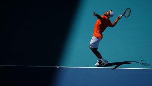 « Je ne peux pas bouger » : la frustration de Fran Cerúndolo après une mauvaise chute à l&rsquo;Open de Miami