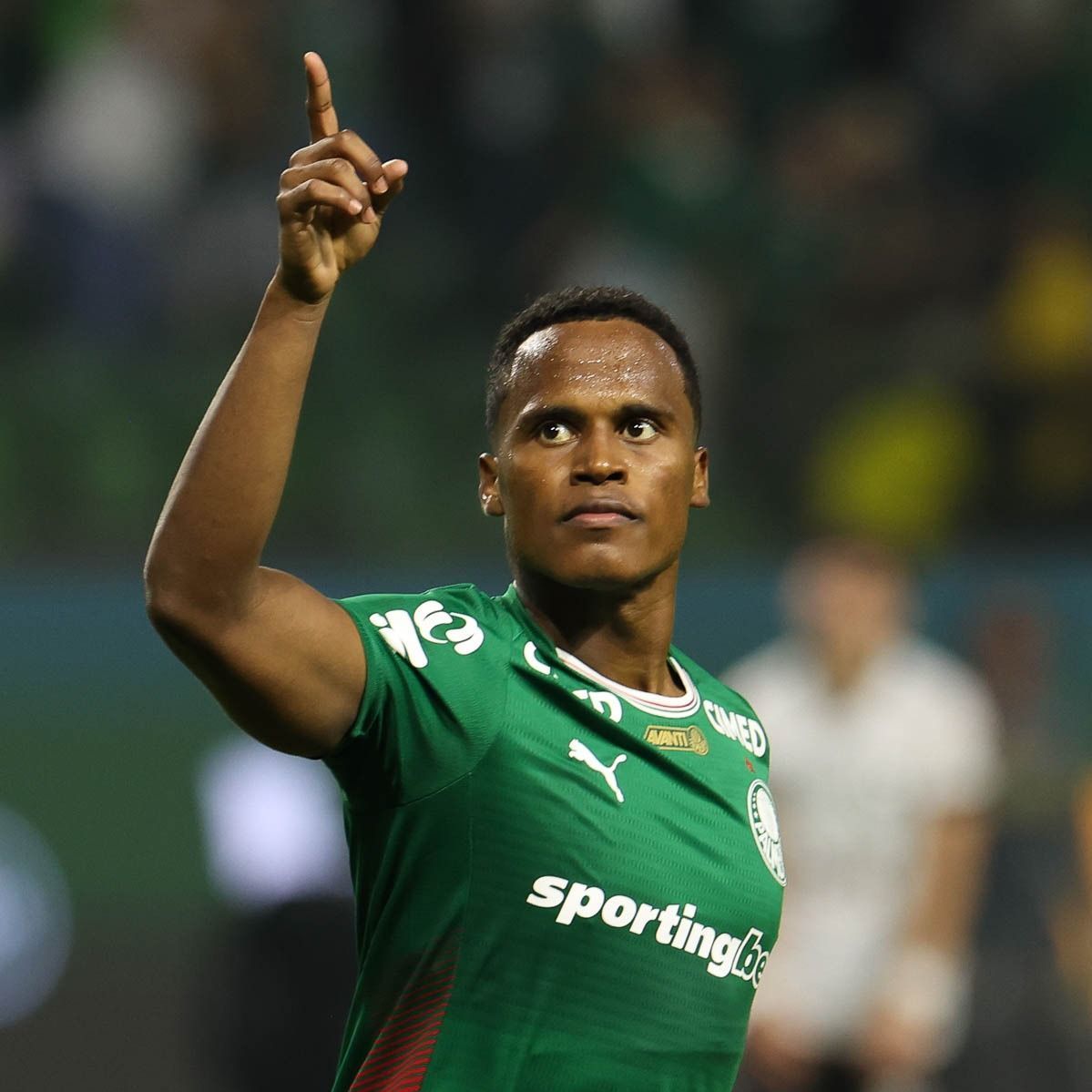 Jhon Arias marque son premier but avec Palmeiras et mène la victoire contre Botafogo