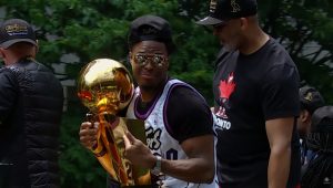 Retrait du maillot de Kyle Lowry à Toronto le 10 janvier contre les Sixers