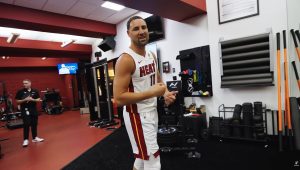 Klay Thompson vise à écrire l&rsquo;histoire du Heat avec ses tirs à trois points